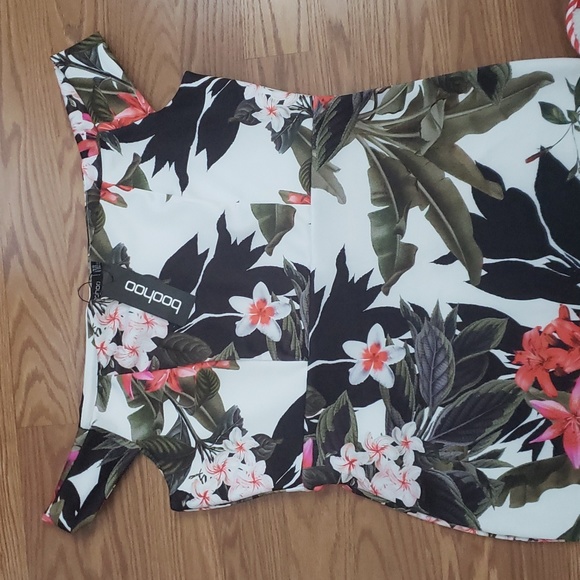 Boohoo Tropical Print Midi Dress - Picture 3 of 12